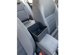 Organizér/držák nápojů do auta na loketní opěrku CAR STORAGE 2